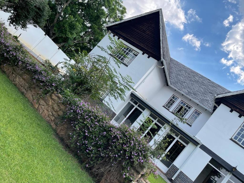 Bed and Breakfast The South Way Johannesburg Esterno foto